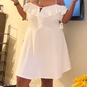 Brand new little white dress! Nice and flowy!